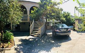 Hause